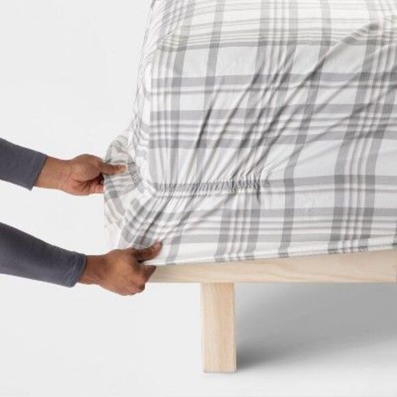 Full 400 Thread Count Printed Sheet Set Plaid Twill Gray - Threshold - Open Box - Picture 2 of 3